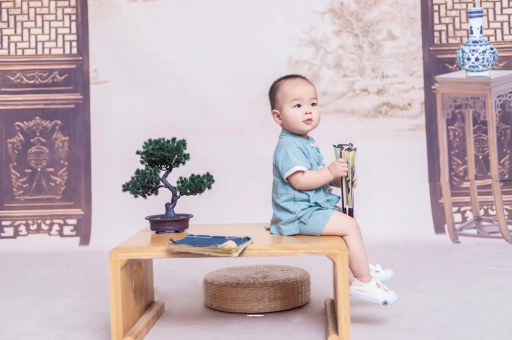 广西孕妇肚子上的黑线